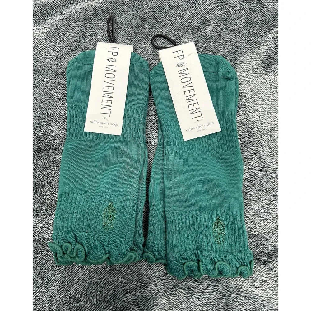 Free People Movement Womens Green Ruffle Sport Socks 2 Pair